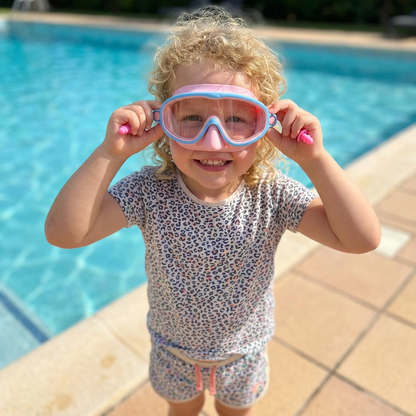 Praktiska Simglasögon för Barn – Anti-Fog, Säker Passform och Bekväm Användning