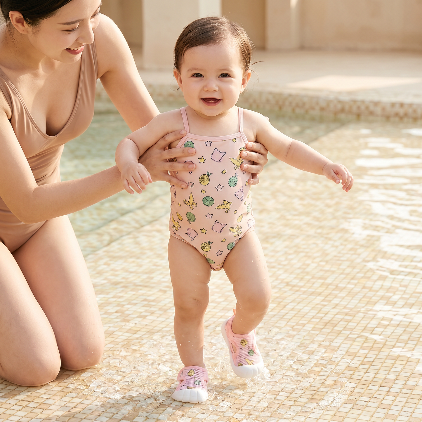 Sommarbarnsandaler med halkfria sulor och andningsbart material